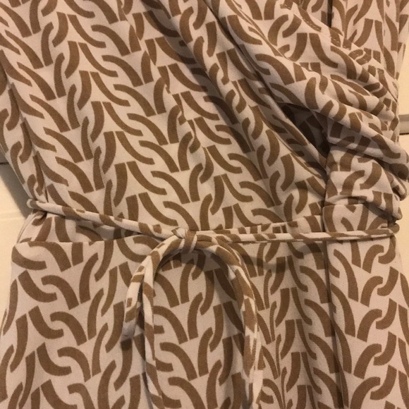 {london times} wrap dress - Picture 2 of 4